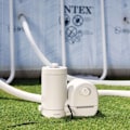 Pikkukuva 3 / 9: Uima-altaan suodatinpumppu 5678L/h suodatin + asennustarvikkeet INTEX 26636