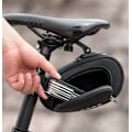 Miniatyrbillede 8 af 9: Cykelsadeltaske med lynkobling, vandtæt, sort