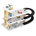 Miniatyrbild 4 av 7: Stort trägarage, parkering med hiss, bilar, helikopter, ECOTOYS biltvätt