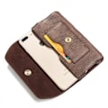 Miniatyrbild 3 av 4: Nytt Design Horisontell Bälteclip i Läder med Hörlursfack för PRESTIGIO MULTIPHONE PSP5455 DUO > Brun kastanj jag