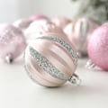 Miniatyrbilde 5 av 5: 12 Julekulespynt til juletreet
