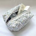Miniatyrbilde 4 av 5: Blomstermønstret Puffy Quiltet Sminkepung Stor Reise Kosmetikkveske ROSE PINK