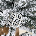 Miniatyrbilde 5 av 5: 6 Julekuler, svarte 6 cm Julepynt