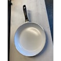 Miniatyrbillede 5 af 5: REMAKE Stilful stegepande 28 cm med keramisk belægning, egnet til induktion Sort