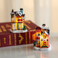 Miniatyrbillede 4 af 5: Naievear Julepynt Lysende Udsmykning i Europæisk Stil Mikrolandskab Fadet Miniaturehus Figur Display til Hjem D