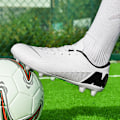 Miniatyrbilde 2 av 6: Fotballsko for menn og kvinner, innendørs/utendørs, store gutter AG/FG, hvite 42 White