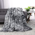 Miniatyrbilde 1 av 3: Fuzzy Faux Fur Pledd - Supermykt og Koselig - Luksuriøst, Fluffy Pledd for Sofa, Stol og Seng