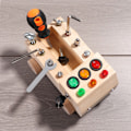 Miniatyrbilde 3 av 4: REMAKE Treleker LED-bryter Oppgavetavle Demontering Skrue Mutter Verktøyvogn Montessori Tidlig Utdanning Utdanningsleker