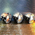 Miniatyrbild 3 av 3: Discokula-hjälm med infällbart visir för nattklubbens coola rekvisita (Silver)