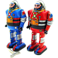 Miniatyrbild 5 av 5: Astronaut Robot Fjäderdriven Tennleksak, Samlarobjekt för Vuxna, Nyhetsgåvor Hem