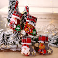 Miniatyrbild 1 av 5: Juldekorationer, tredimensionell julgransprydnad med dockor, gubbe + snögubbe + älg + björn