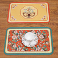 Pikkukuva 4 / 5: 45cm*30cm Kevyt Luksus Retro Tyylinen Kukka Nahka Länsimainen Tabletti, Vedenpitävä ja Öljynkestävä Lämmöneristysalusta, Pöytätabletti (Tassel Begonia),