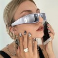 Pikkukuva 2 / 7: 2024 muodikkaat aurinkolasit trendikkäät naiset mukautetut logon sävyt kuuluisat merkit huippumuodi aurinkolasit uusimmat 2024 aurinkolasit silver gun frame Fashion Style