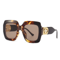 Pikkukuva 6 / 7: 2024 uudet Think Frames -neliönmuotoiset aurinkolasit naisille - ylisuuret, ylelliset aurinkolasit tukkumyynti - metalliset lisävarusteet - mukautettu logo c6 sunglassses