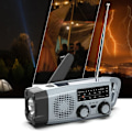 Pikkukuva 5 / 5: Aurinkoenergialla toimiva radio, taskulamppu ja 2000mAh Powerbank SOS Punainen