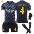 Miniatyrbillede 3 af 11: 23-24 Real Madrid udebanefodboldtrøje sæt til børn nr. 7 Vinicius 5 Bellingham 10 Modric Real Madrid away game 16 yards
