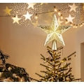 Miniatyrbillede 5 af 5: Juletræstopper, 3D Roterende Lysende Juletræsstjerne med Stjerneformet Projektorlampe til Indendørs Udendørs Juletræstopper Dekoration, Go