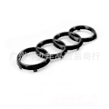 Miniatyrbilde 2 av 2: AUDI GLOSS BLACK MERKEEMBLEMER RINGER FORAN & BAK A1 A3 A4 A5 273MM 192MM