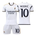 Miniatyrbild 7 av 11: Real Madrid fotbollströja 2023-24 nr 7 Vinicius 5 Bellingham 11 Rodrigo 10 Modric No number socks M