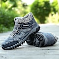 Pikkukuva 4 / 5: Vedenpitävät Lumikengät Miehille Ja Naisille Liukumattomat Turkivuoret Sneakers Talvi Lämpimät Kengät 2K6137 Harmaa Grey 47