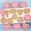 Miniatyrbillede 3 af 5: Baby Cookieform Sæt - 8 stk - Trykte prægede cookieforme velegnet til børnefødselsdage