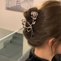 Pikkukuva 7 / 7: Kukkien hiuspihdit Metalli Gunmetal Musta Ruusu Hiusten Piikit Suuri Sydänleuka Piikit Trendikäs Hiusten Tarvikkeet Vahva Pito Kiinnike Piikit Hiusten Tarvikkeet