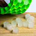 Miniatyrbillede 2 af 5: Isterningbakke med låg, bløde silikone isterningforme, diamantformede isterninger til drinks og desserter, nemme at fjerne (grøn, 1 pakke) Green, 1 Pack Green, 1 Pack