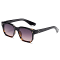 Pikkukuva 2 / 7: Retro Classic Rectangle Aurinkolasit Naiset Merkki Designer Sävyt UV400 Miehet Gradientti Neliö Niitti Aurinkolasit c4 Fashion retro sunglasses