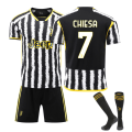 Miniatyrbilde 1 av 6: 24 Juventus Hjemme Drakt Fotballdrakt for Voksne Barn NR.22 med Sokker NO.22 with socks 20