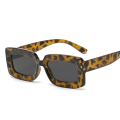 Miniatyrbild 1 av 7: Billiga rektangulära solglasögon 2024 Fashion Populära solglasögon Kvinnor Fyrkantiga solglasögon Candy Color Shades Överdimensionerade solglasögon SMOKE Square Sunglasses