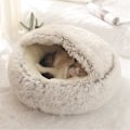 Miniatyrbillede 1 af 4: Fluffy katteseng, rund, blød plys, hule med hætte, katteseng, til vinter, varm, sovepude, skridsikker, maskinvaskbar, til katte og hvalpe