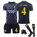 Miniatyrbilde 1 av 2: Real Madrid borte drakt for barn sesong 23/24 med sokker og beskyttelsesutstyr 4 ALABA 4 ALABA XS