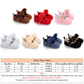 Pikkukuva 2 / 5: 4 kpl pallokutoja neula pompom maker setti, lapsille aikuisille musta Svart 13 cm