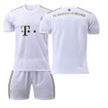 Pikkukuva 1 / 11: 22-23 Bayern vierasvalkoinen nro 17 Mane 6 Kimmich 4 De Ligt 25 Muller 10 Sane jalkapallopaita Bayern away game without number #26