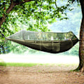 Pikkukuva 2 / 5: Ultralight Travel Hammock Mosquito Net Hammock | Kantavuus 300 kg, hengittävä nylon | Mukana 2 korkealaatuista karabiinia, 2 nylo Army Green