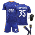 Miniatyrbillede 3 af 11: 21-22 Real Madrid udebane kongeblå nr. 9 Benzema trøje nr. 20 Vinicius 10 Modric 8 Kroos Real Madrid away number 8 20#