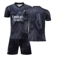 Pikkukuva 1 / 11: 22-23 Real Madrid 120-vuotisjuhla Y3 yhteinen pelipaita setti nro 9 Benzema nro 20 Vinicius Jalkapallopaita Thaimaalainen painos No Number XXL size 185-195cm
