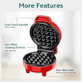 Miniatyrbilde 4 av 7: Mini Vaffeljern, Vaffelmaker, Klarlys, Non-Stick Belegg, Kaldt Håndtak, Kompakt Størrelse Red