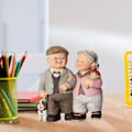 Miniatyrbillede 1 af 8: Resinstatue af ældre par - Romantisk ældre håndværk pynt