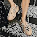 Pikkukuva 3 / 3: Uudet strandfoam-juoksusandaalit unisex Beige Beige 40
