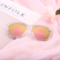 Pikkukuva 4 / 5: Muodikkaat polarisoidut aurinkolasit - HD-ajopeili miehille ja naisille! Täydellinen ulkoiluun, kalastukseen, lomalle ja autolla ajamiseen Translucent pink frame gradient gray