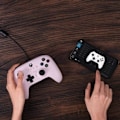Miniatyrbild 4 av 4: -8Bitdo Ultimate Wired Controller för Xbox Series X, Xbox Series S, Xbox One, Windows 10 och Windows 11 - Rosa