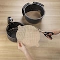 Miniatyrbild 2 av 4: Infällningsskydd för varmluftsfrityr - Ej specificerat - 2 stycken - Beige - Återanvändbara - Non-stick
