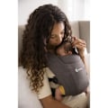 Miniatyrbild 4 av 6: EMBRACE bärsele - ERGOBABY - Grå - Fysiologisk - 0 månader - 11 kg Grå
