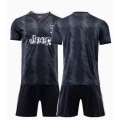 Pikkukuva 1 / 2: 21-22 Uusi Juventuksen kotipaita nro 7 Vlahovicin pelipaita nro 10 Dybala-paita NO.10 DYBALA M