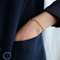 Miniatyrbilde 1 av 5: Delikate gullkjede-armbånd for kvinner Gullbelagt Enkelt Søtt Kubansk Lenke Lås Kjede Kantstein Lenke Kjede Papirklipp Toggle Armbånd for Kvinner Jenter Smykker