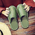 Miniatyrbillede 1 af 5: Overkommelig læder hjemmesko til mænd til hjemmet Vinter Vandtætte hjemmesko Unisex indendørs sko Værelse gæste tøfler mand flip flops Green CN 41 42