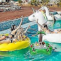 Miniatyrbillede 5 af 5: 2023 - Sommerfest Pool Oppustelig Kopholder Fortykket Pvc Regnbue Oppustelig Vand Kokosnød Isbar Infla (ShiKai)