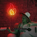 Miniatyrbilde 4 av 5: Flamme neonskilt, rød og gul flamme neon med av/på-bryter, flamme lysskilt