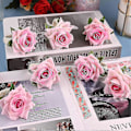 Miniatyrbillede 3 af 5: 8 stk. Servietringssæt Blomster Servietholderringe Kunstige Rose Servietringe Sækkelærredssnor Servietspænde Håndlavet Falsk Pink Rose Servietløkke